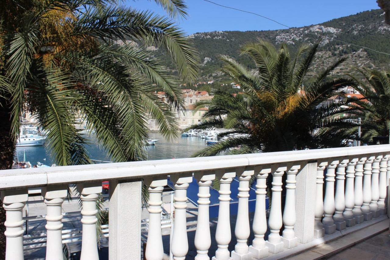 The Little Gem Bed and Breakfast Komiža Εξωτερικό φωτογραφία