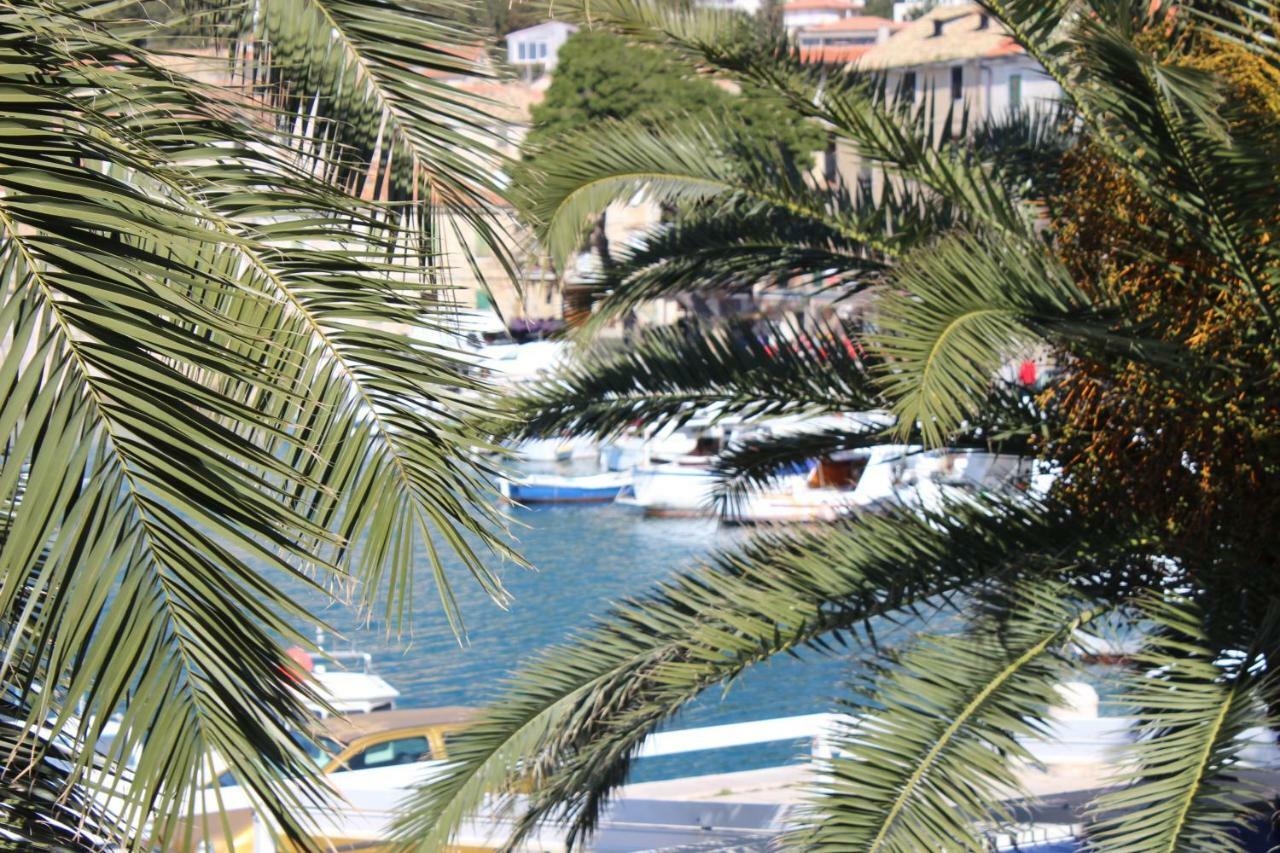 The Little Gem Bed and Breakfast Komiža Εξωτερικό φωτογραφία