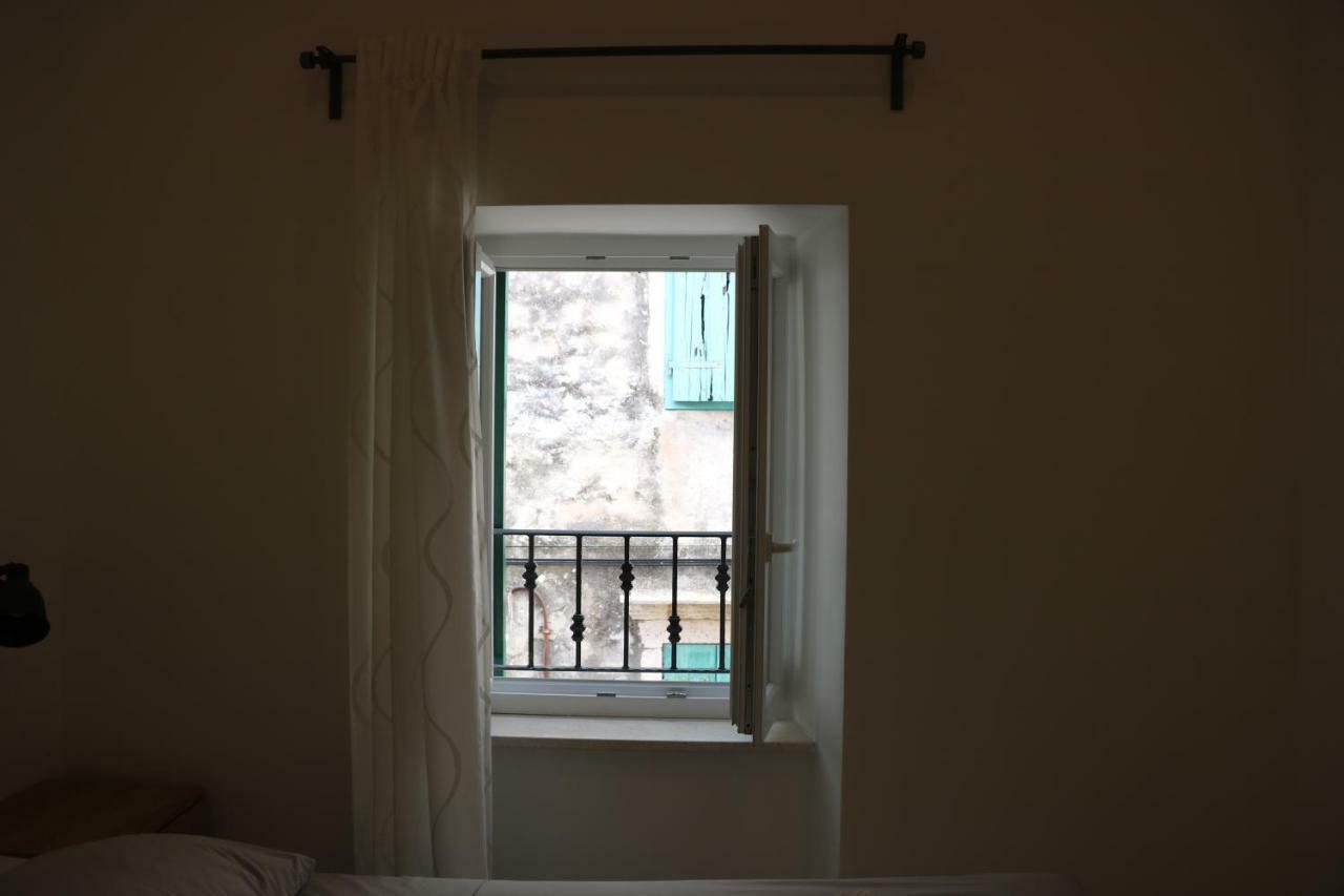 The Little Gem Bed and Breakfast Komiža Εξωτερικό φωτογραφία