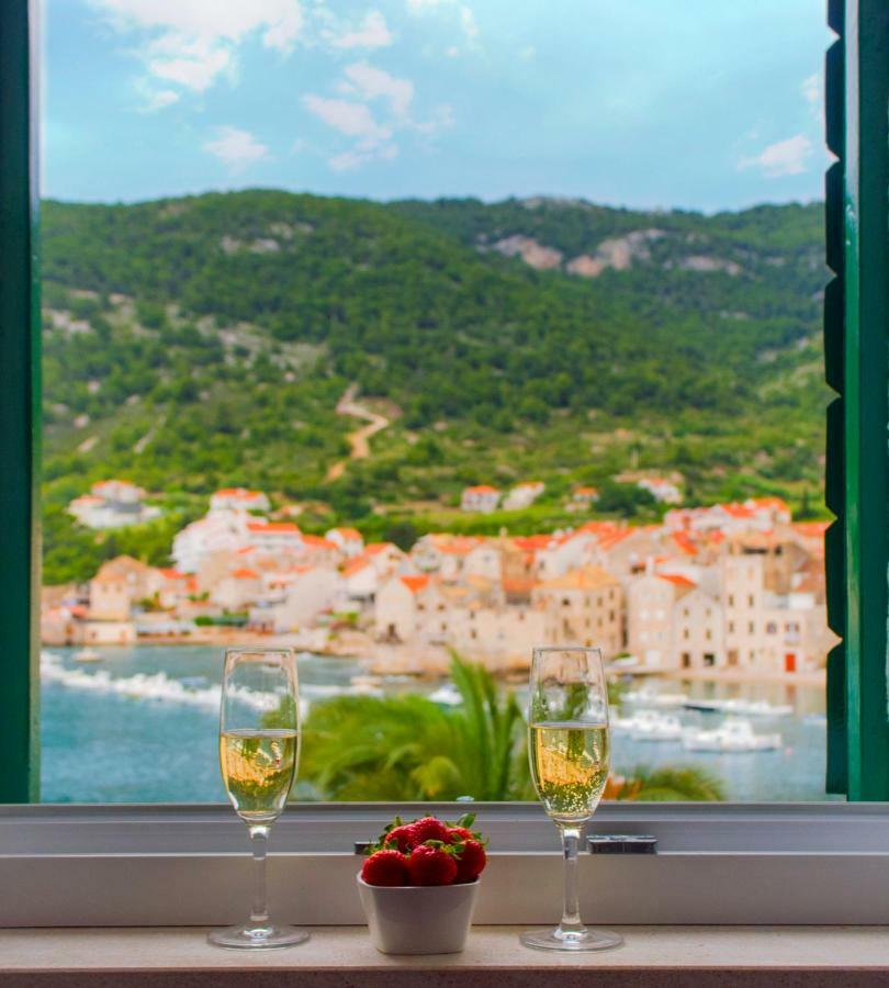 The Little Gem Bed and Breakfast Komiža Εξωτερικό φωτογραφία